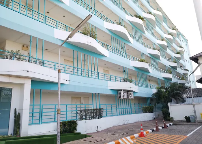The Beach Bangsaen Condo Sea View Room 327-62 Top Floor-Free Netflix